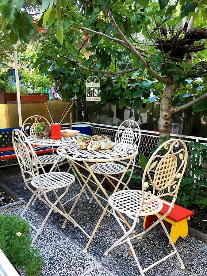 Yellow, Red & Blue Apartment Split Exterior foto