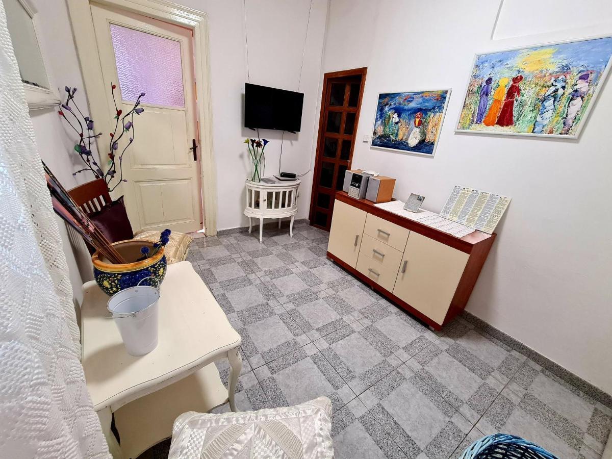 Yellow, Red & Blue Apartment Split Exterior foto