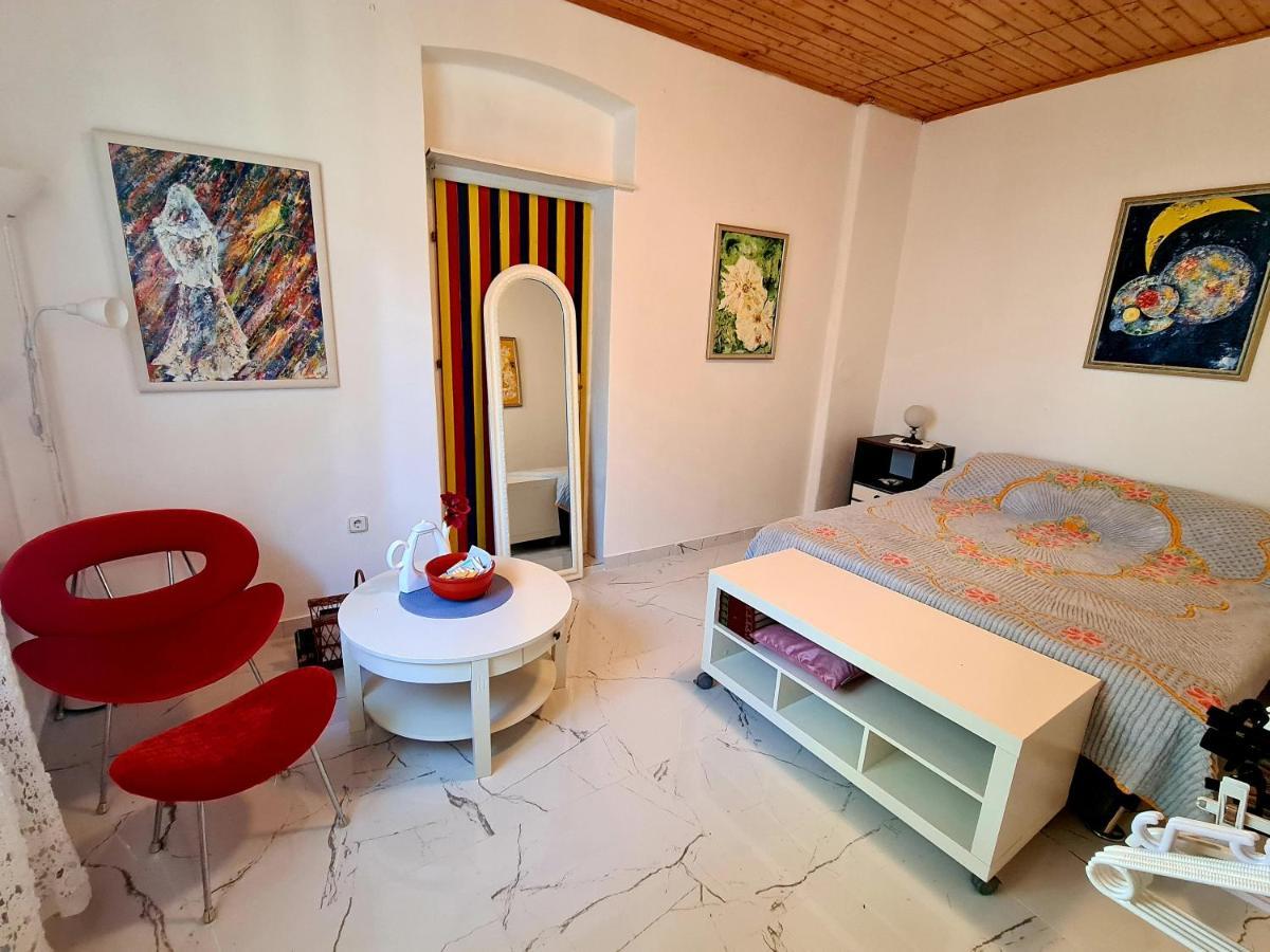Yellow, Red & Blue Apartment Split Exterior foto